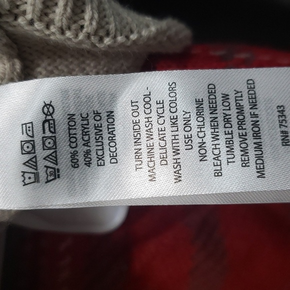 Cynthia Rowley NWT Holiday Sweater and Skirt Set with Bonus Headband - Picture 8 of 9